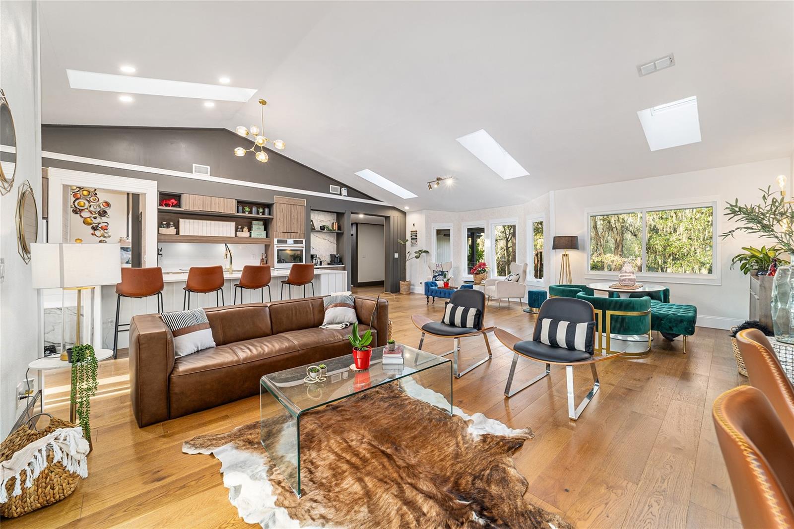 Image 25 of 97 For 4400 20th Avenue