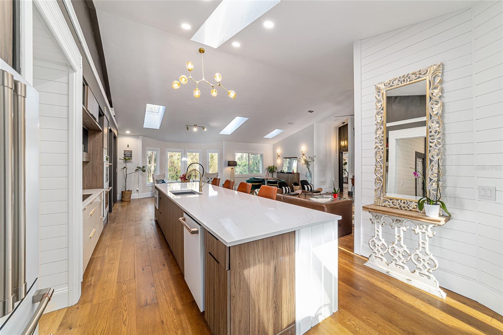 Image 35 of 97 For 4400 20th Avenue