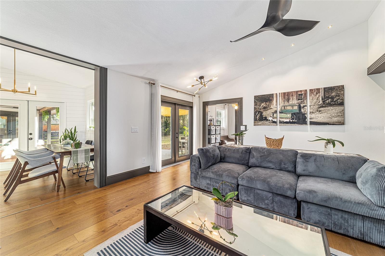 Image 46 of 97 For 4400 20th Avenue