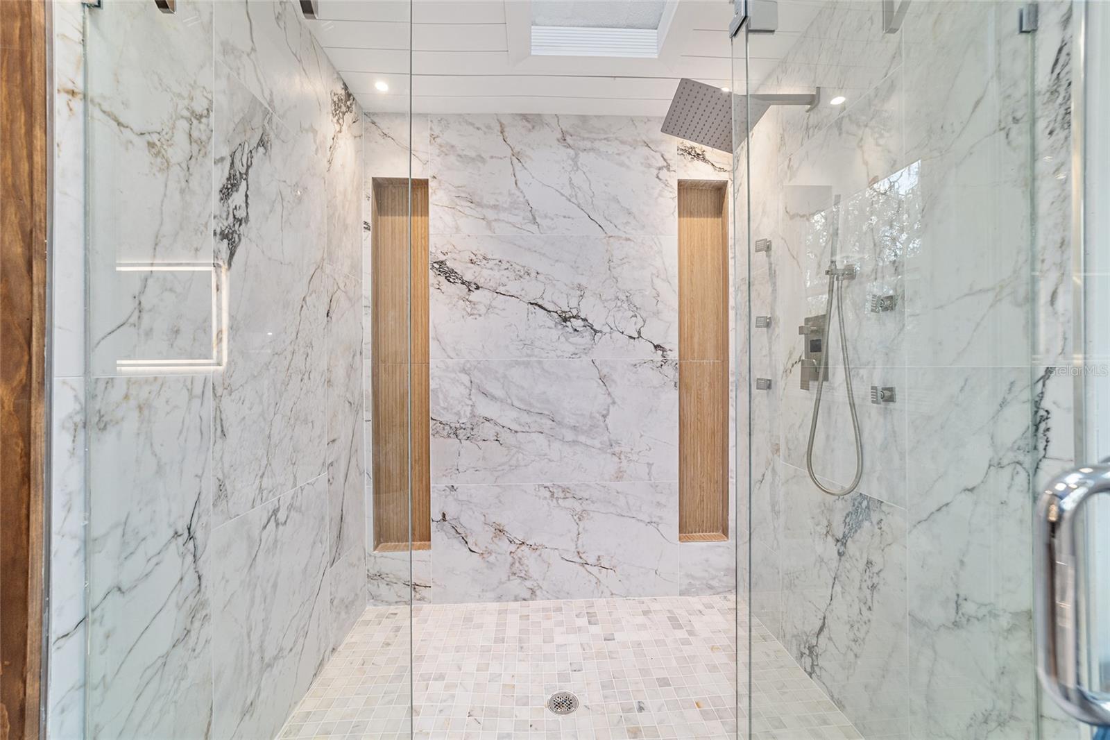 Image 65 of 97 For 4400 20th Avenue