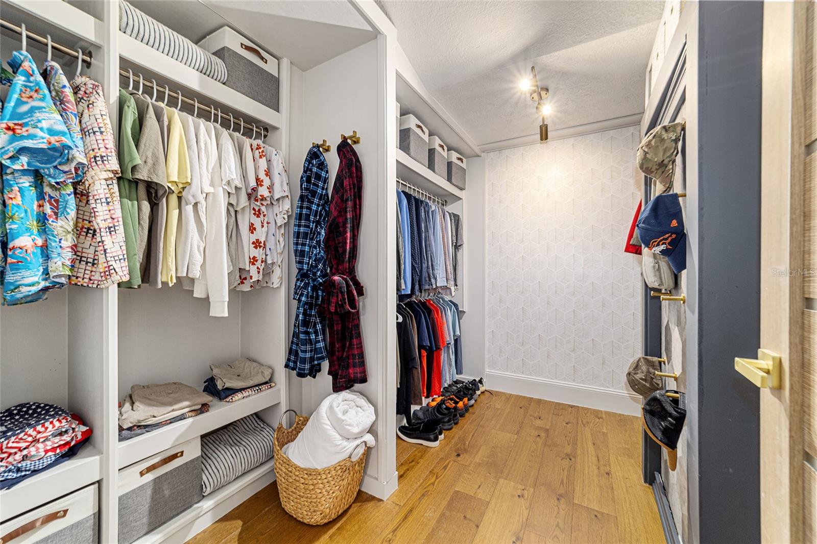 Image 68 of 97 For 4400 20th Avenue