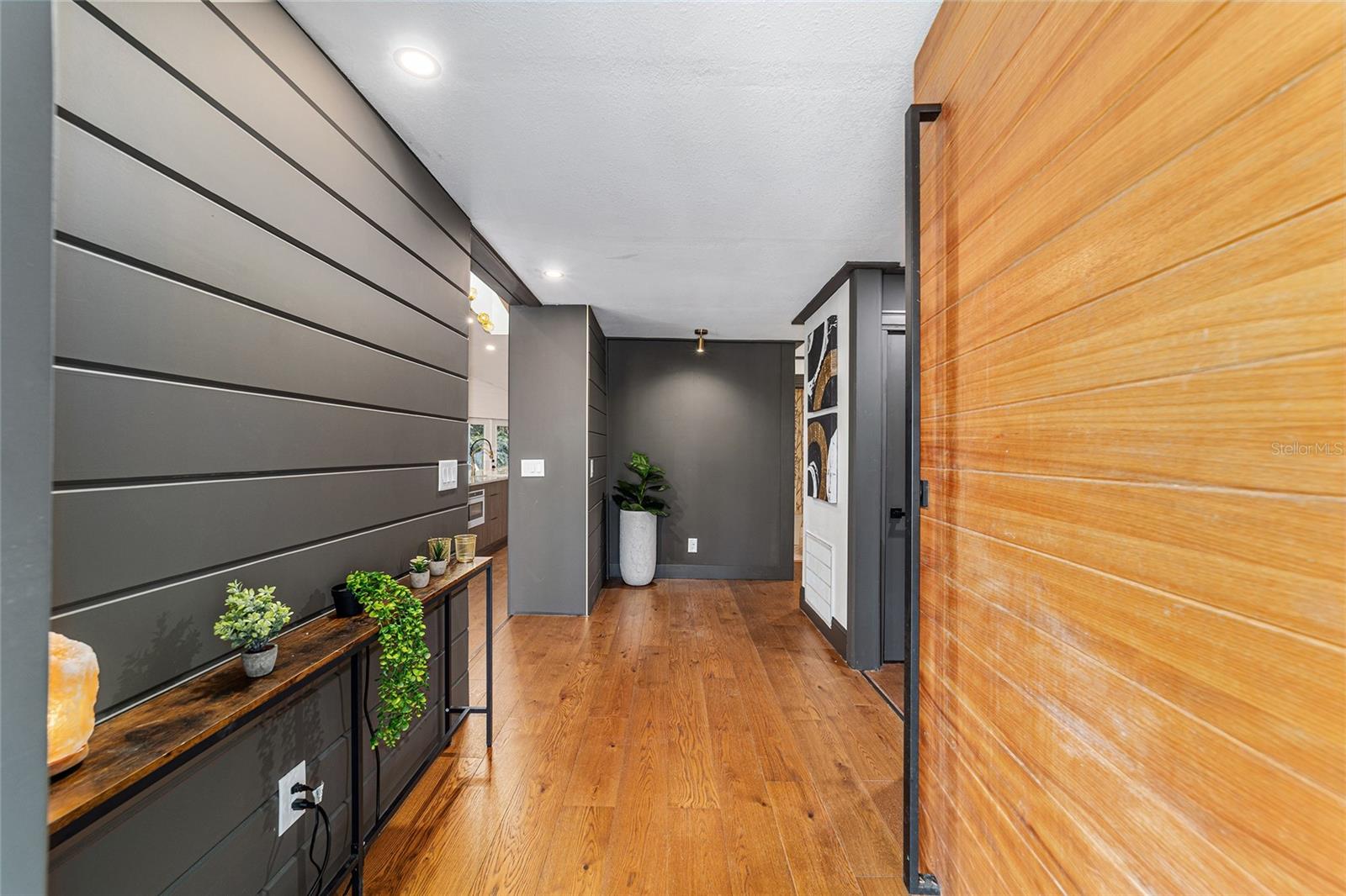 Image 9 of 97 For 4400 20th Avenue