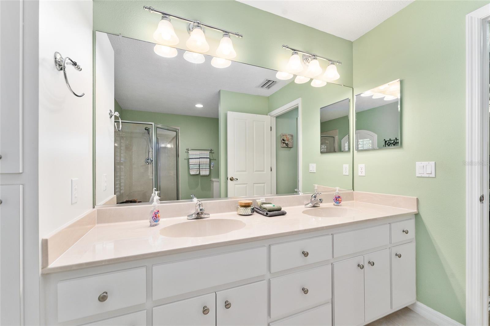 Image 27 of 55 For 84 Hunting Lodge Drive