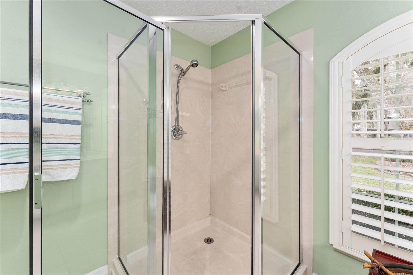 Image 29 of 55 For 84 Hunting Lodge Drive