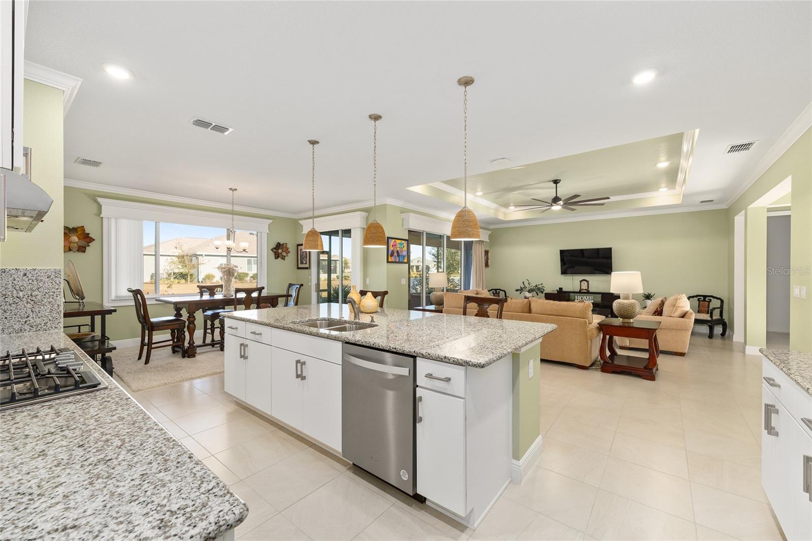 Image 18 of 47 For 8111 95th Court