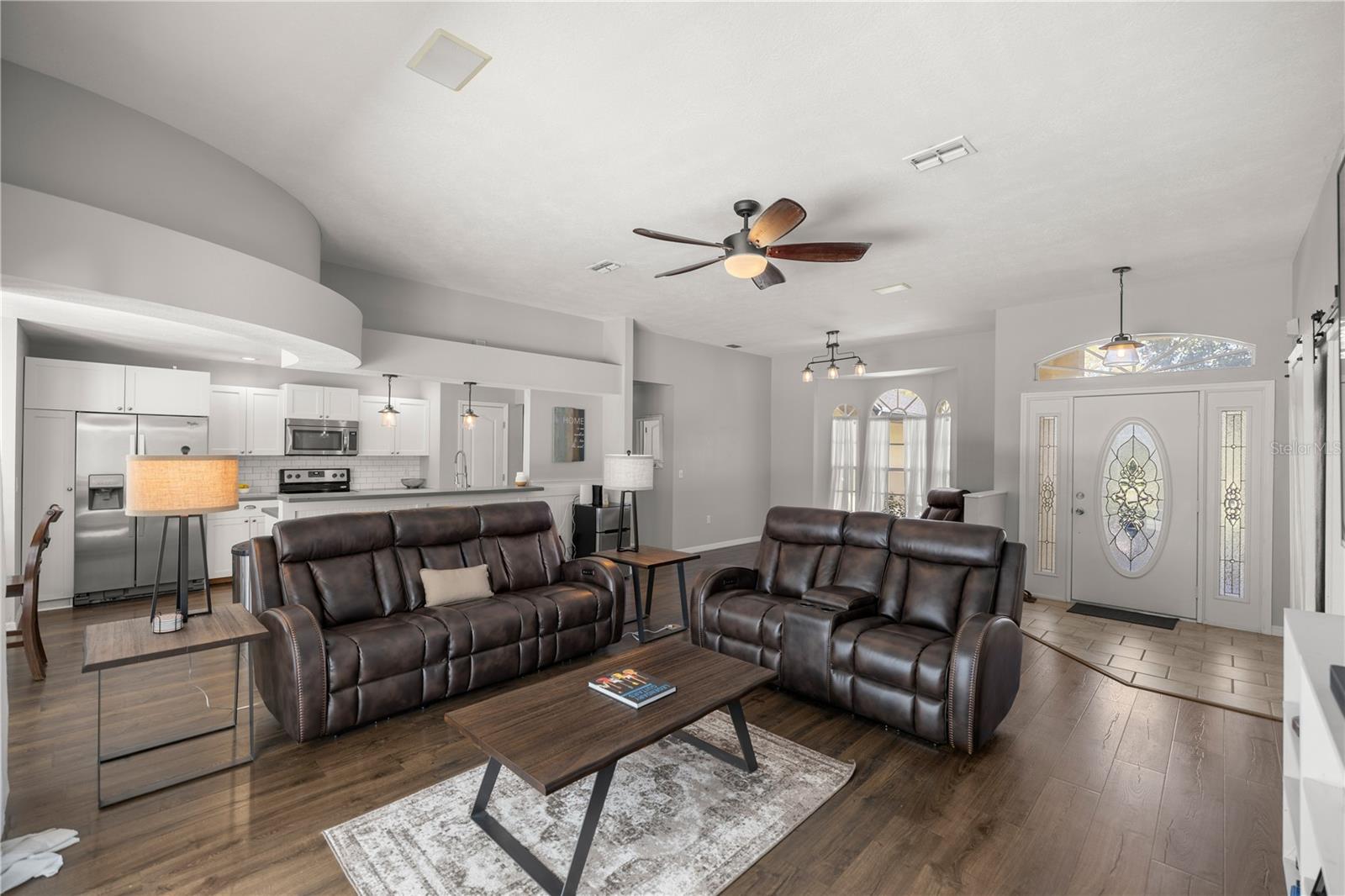 Image 3 of 38 For 221 Nashville Avenue