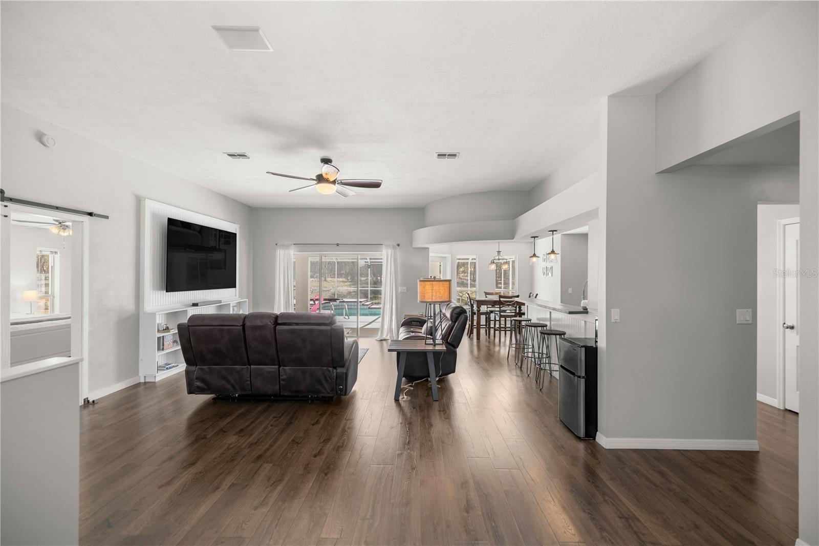 Image 6 of 38 For 221 Nashville Avenue