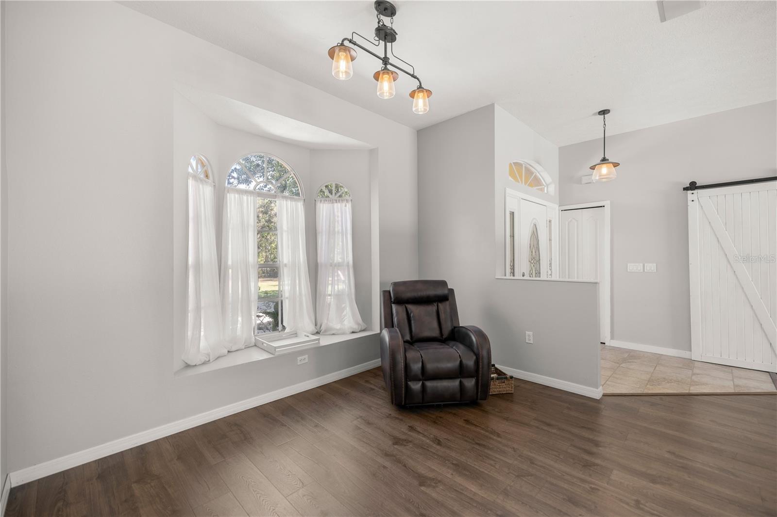 Image 7 of 38 For 221 Nashville Avenue