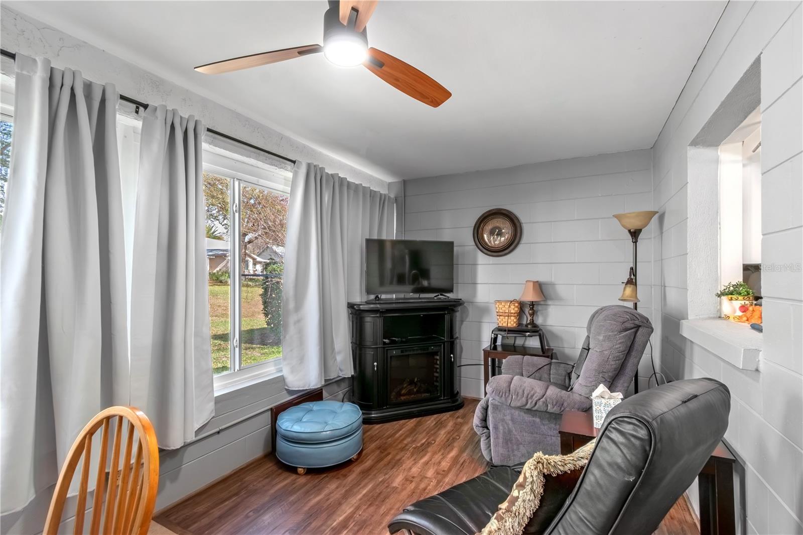 Image 17 of 35 For 8929 94th Street B