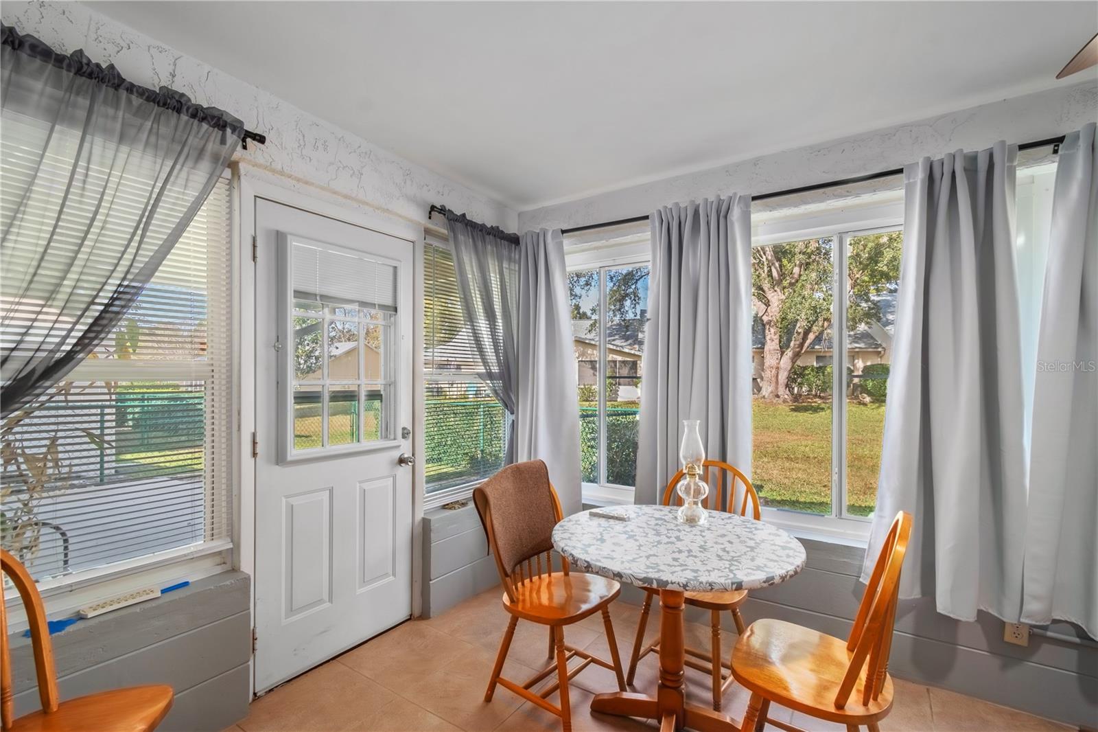 Image 19 of 35 For 8929 94th Street B