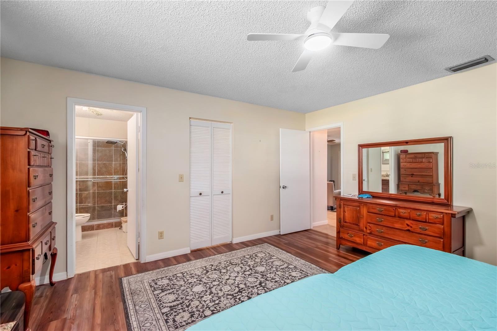 Image 23 of 35 For 8929 94th Street B