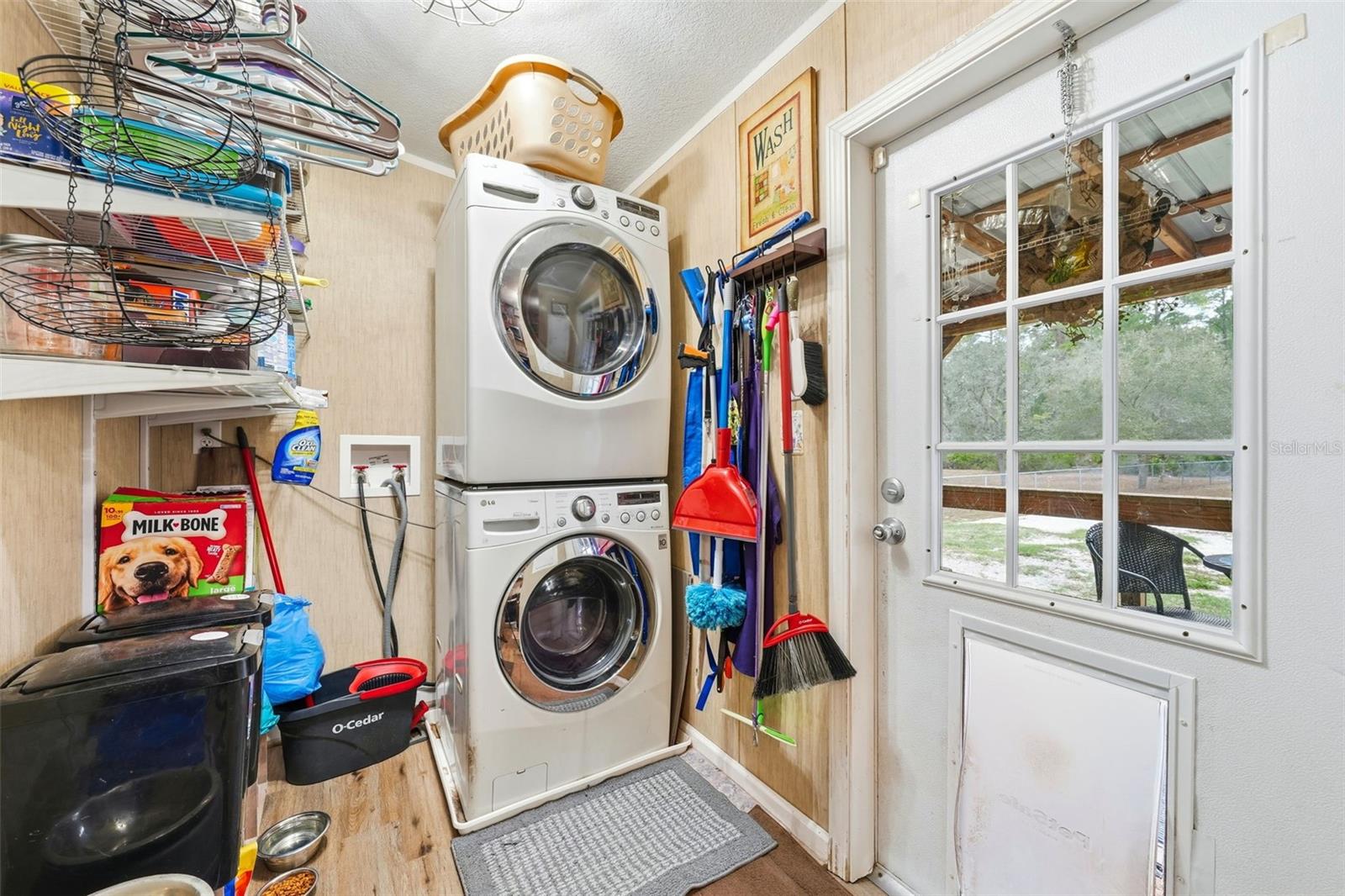 Image 22 of 52 For 104 Ferncreek Drive