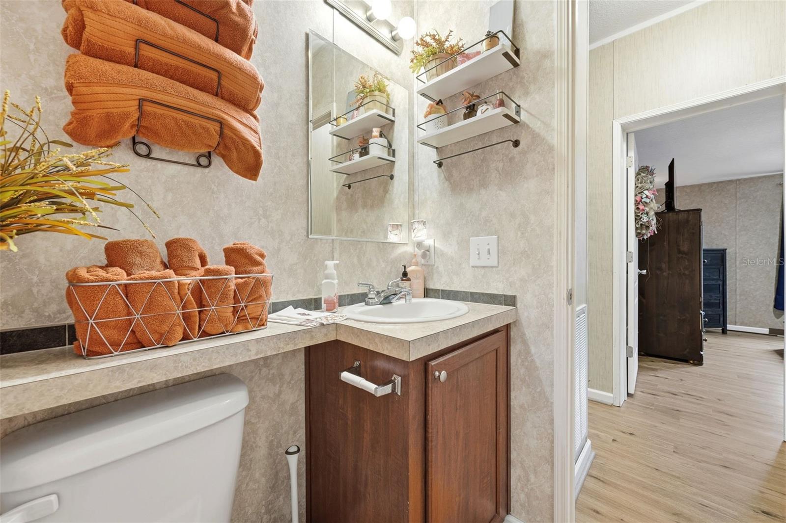 Image 23 of 52 For 104 Ferncreek Drive