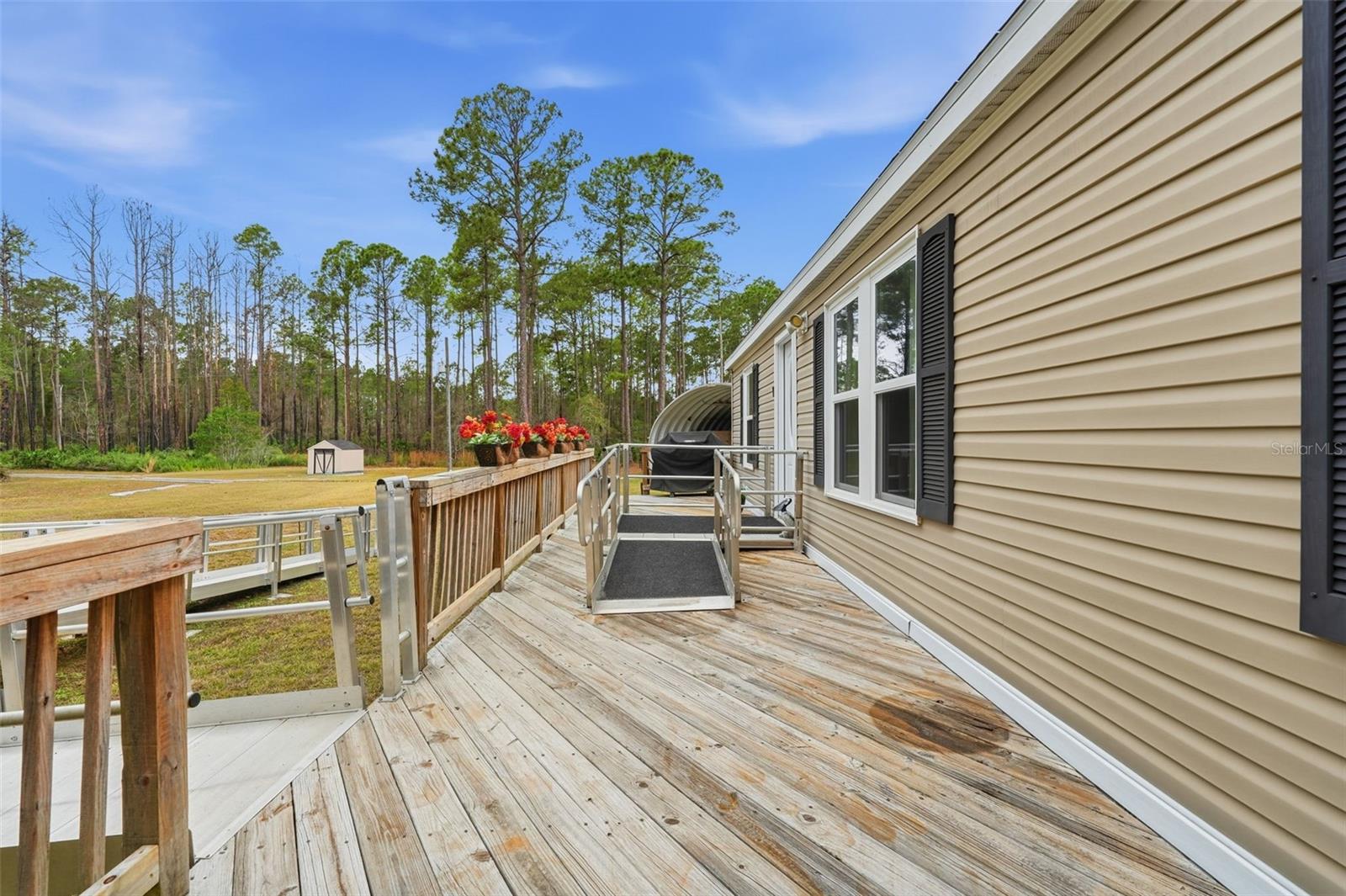 Image 28 of 52 For 104 Ferncreek Drive