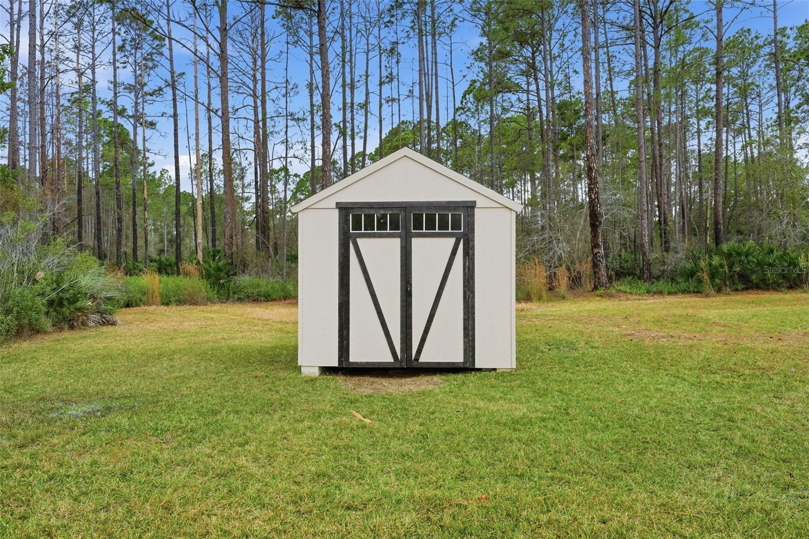 Image 33 of 52 For 104 Ferncreek Drive