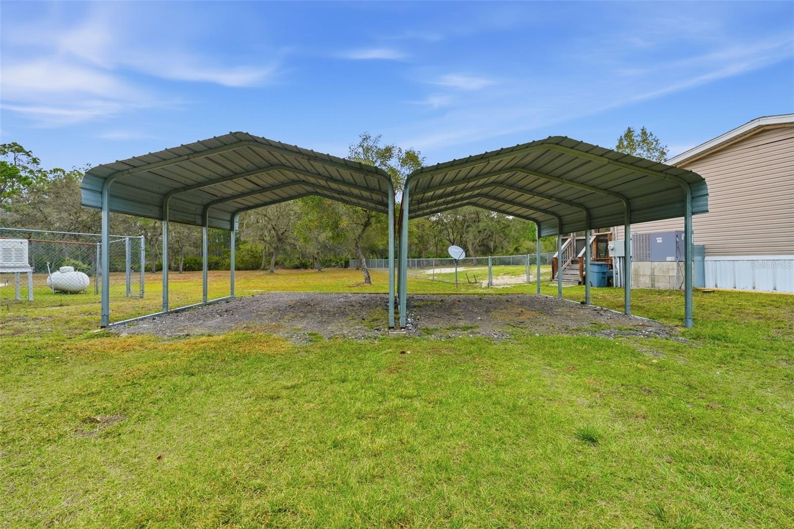 Image 36 of 52 For 104 Ferncreek Drive