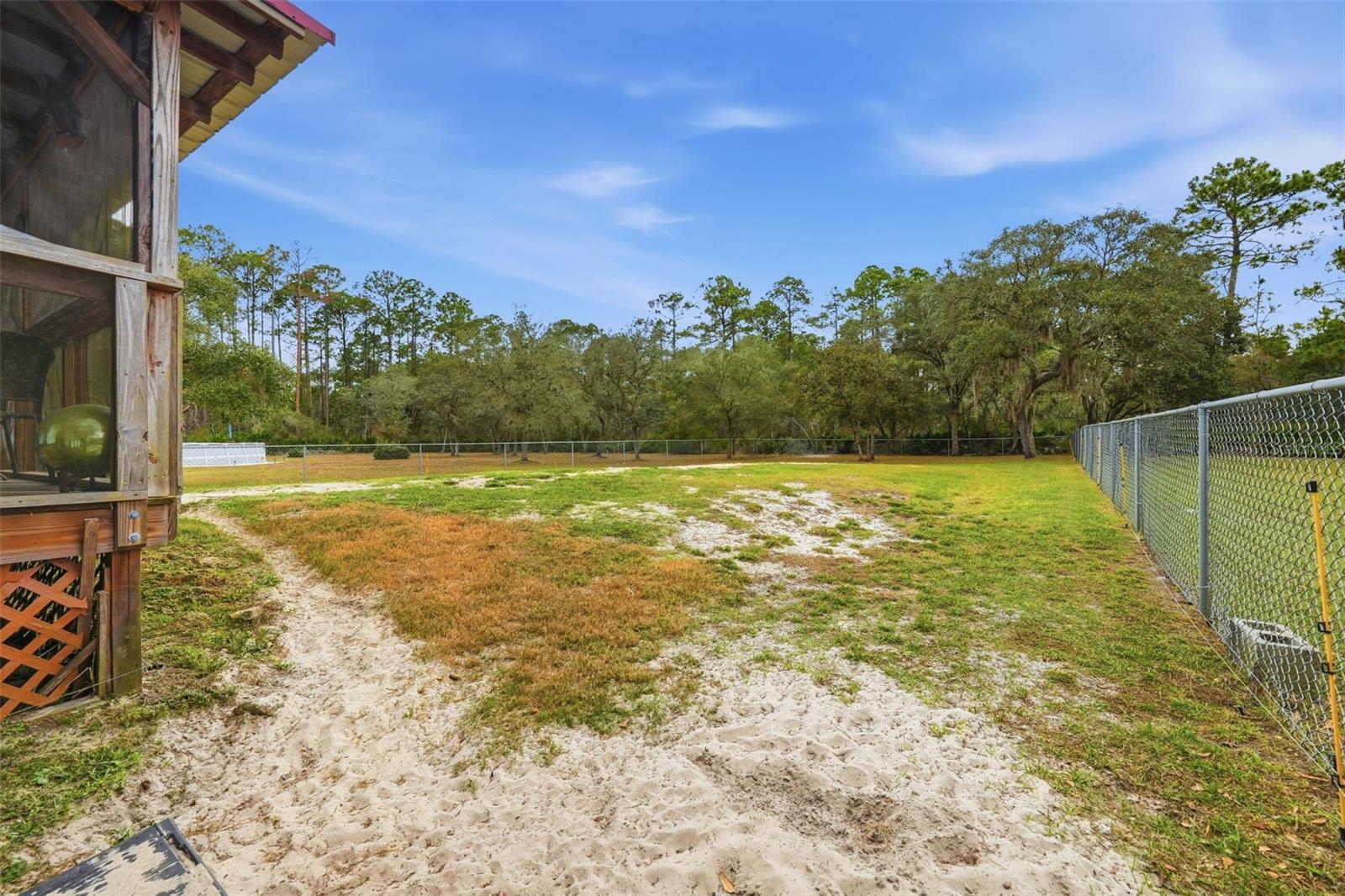 Image 38 of 52 For 104 Ferncreek Drive