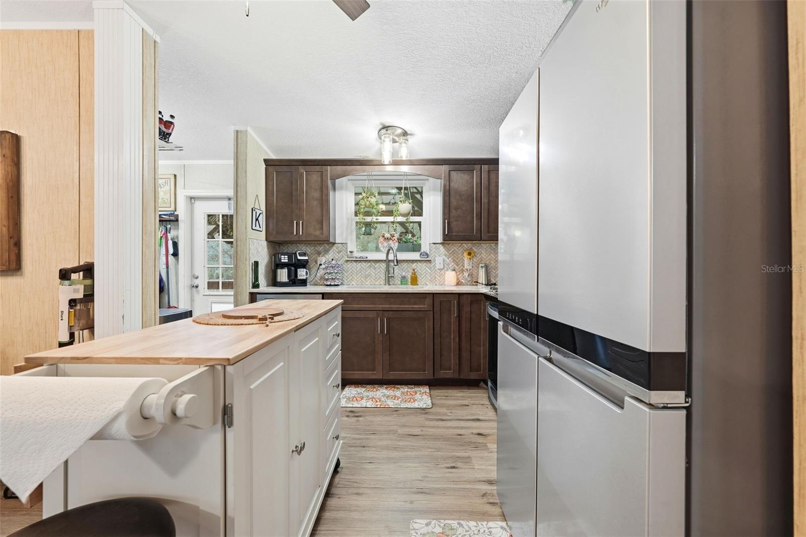 Image 8 of 52 For 104 Ferncreek Drive