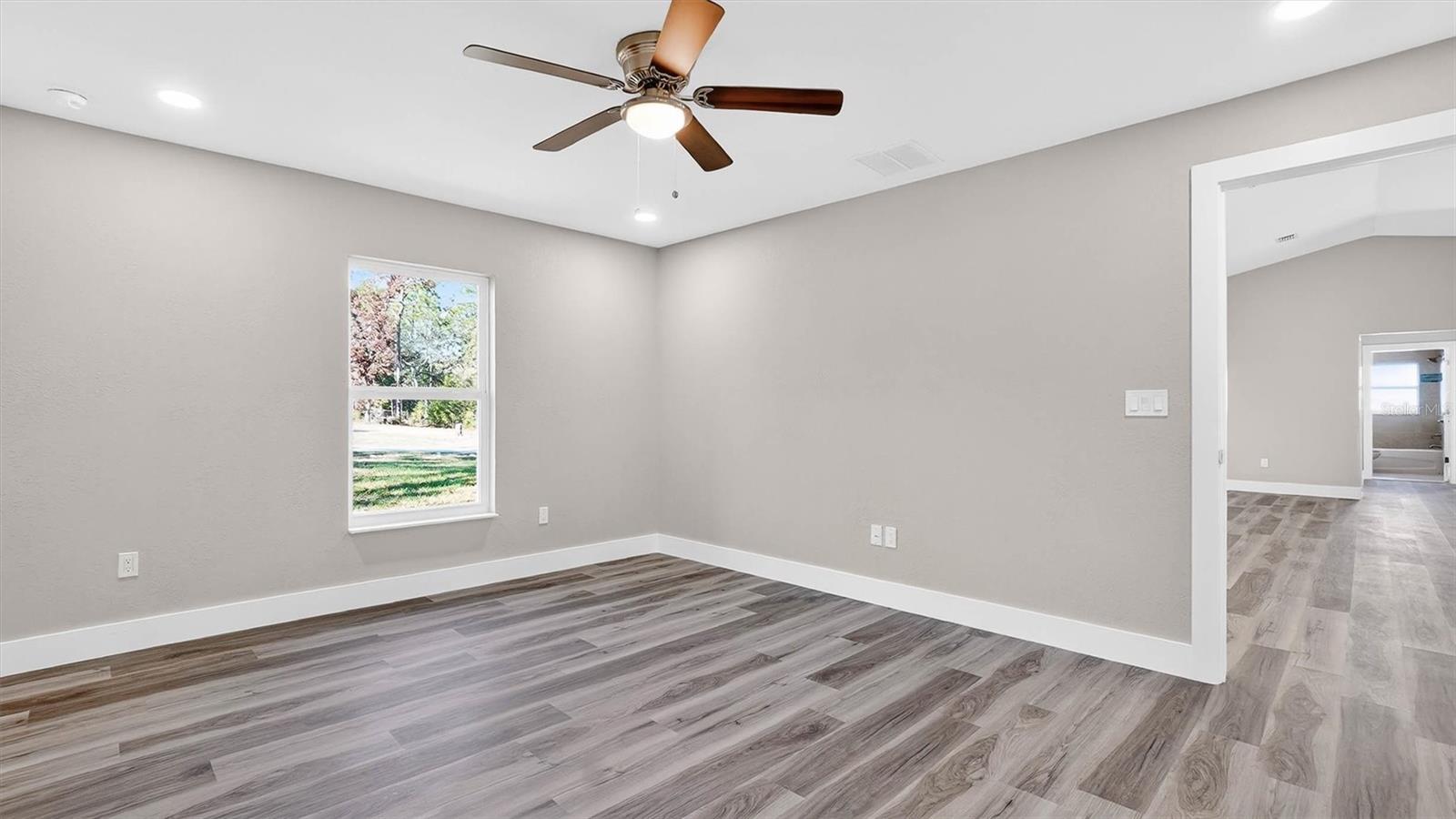 Image 29 of 39 For 8833 Spartan Drive