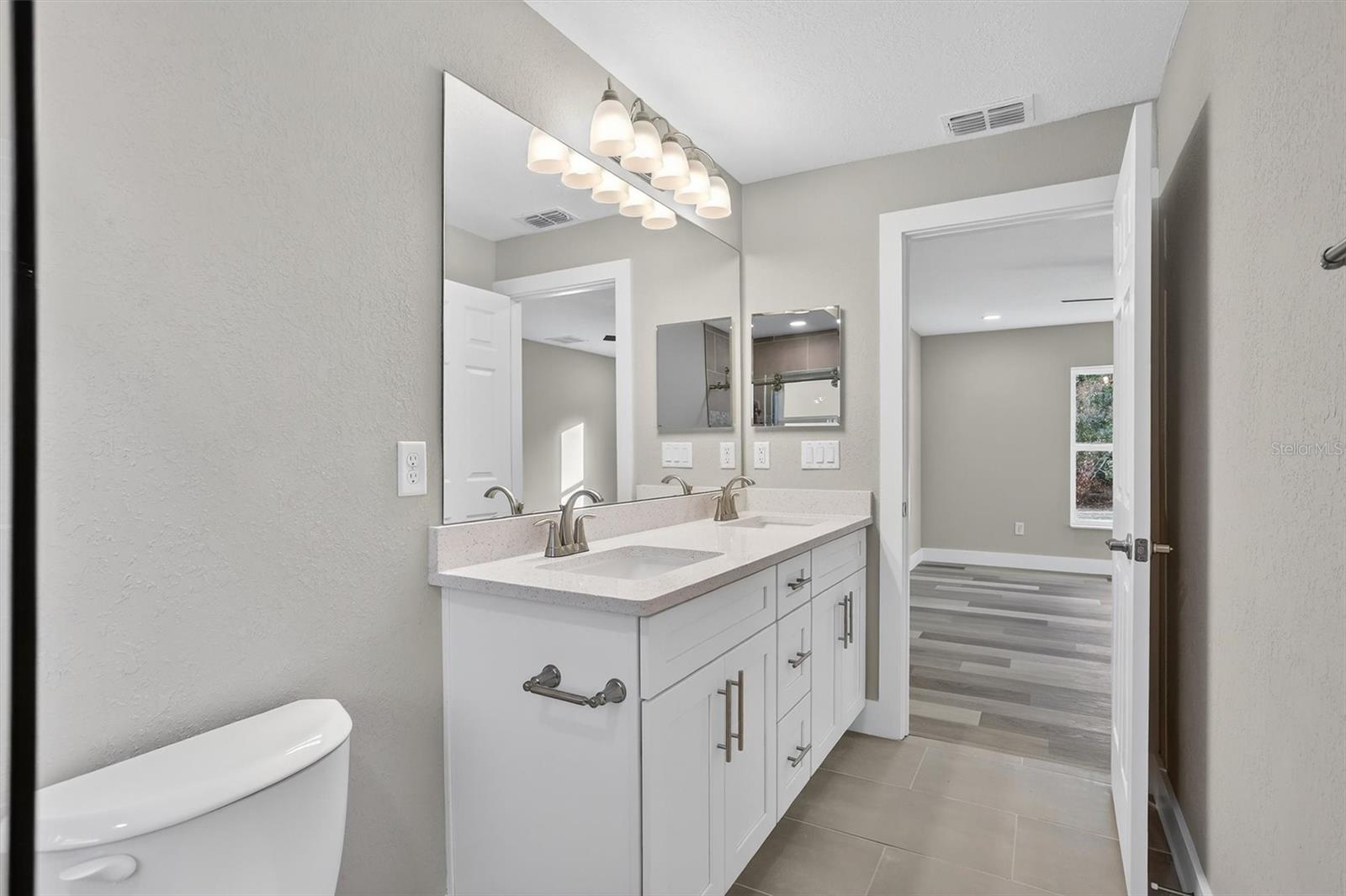 Image 17 of 39 For 8927 Barbados Way