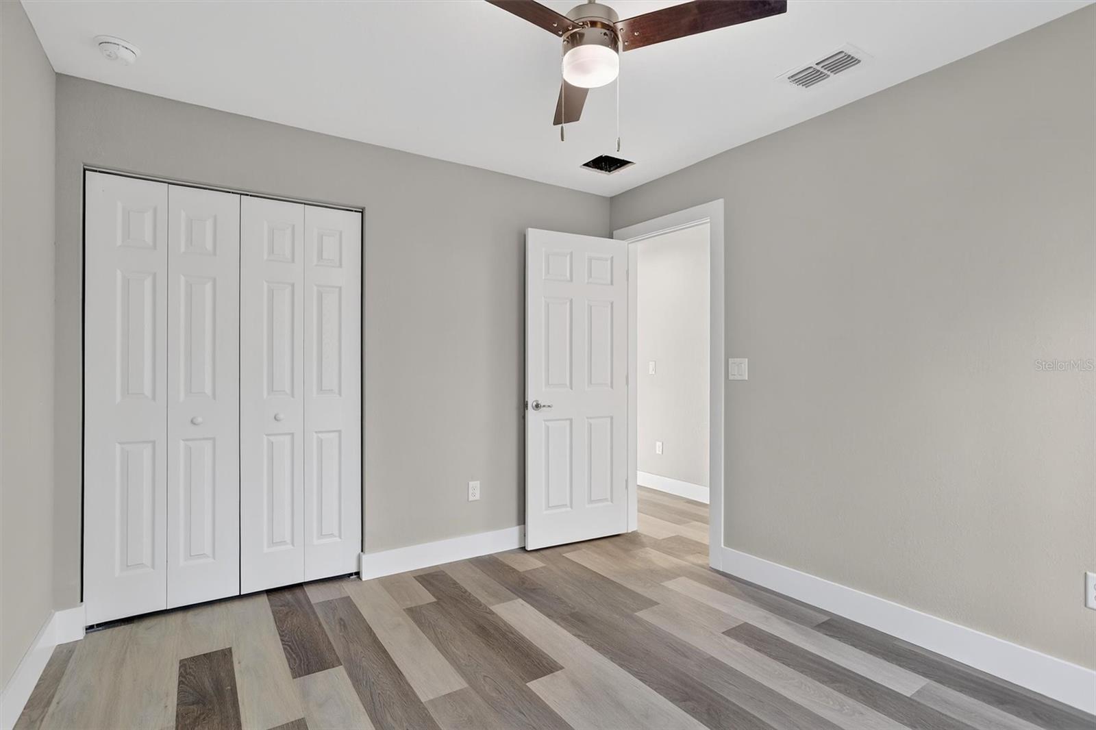 Image 24 of 39 For 8927 Barbados Way