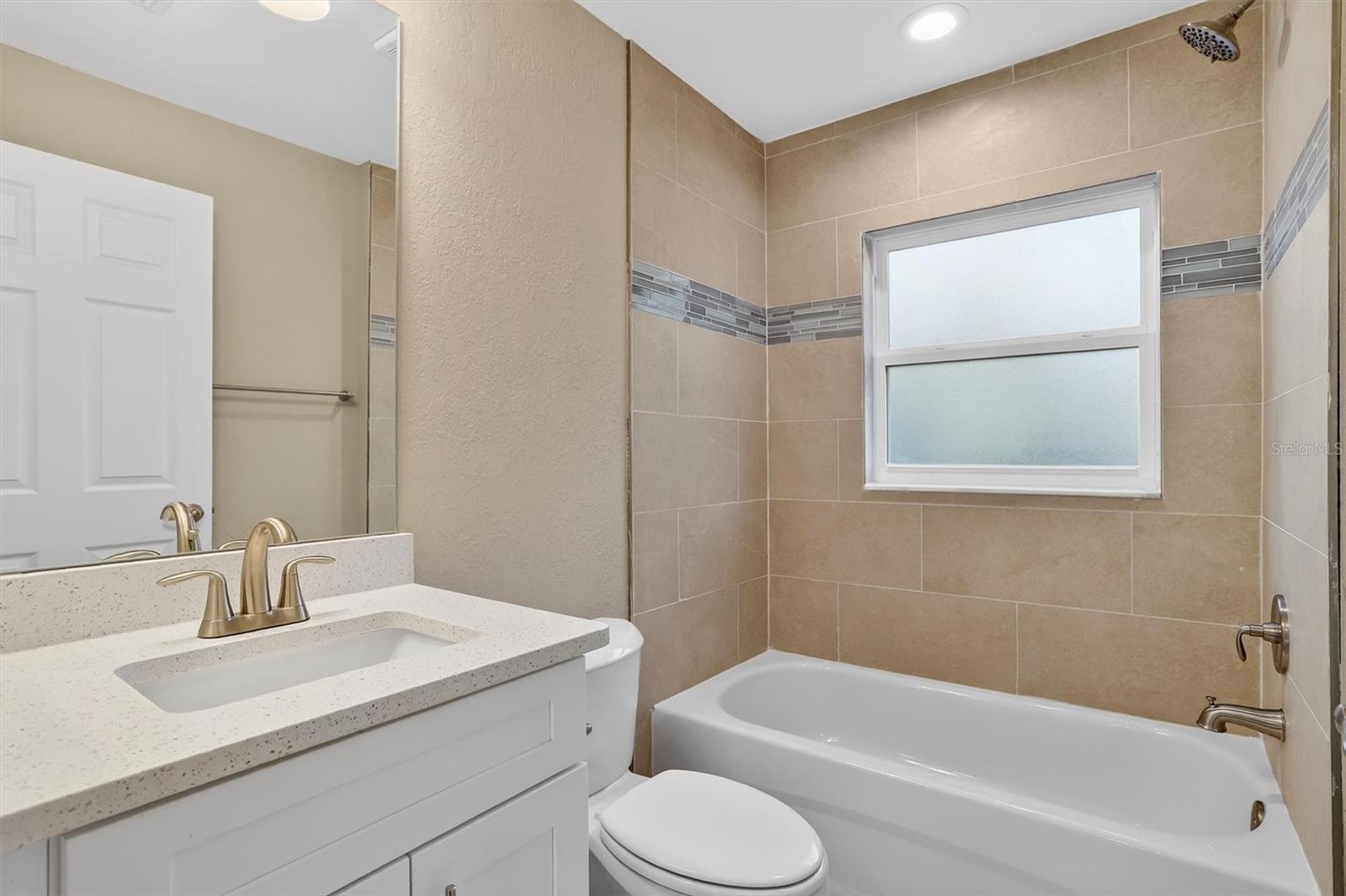 Image 25 of 39 For 8927 Barbados Way