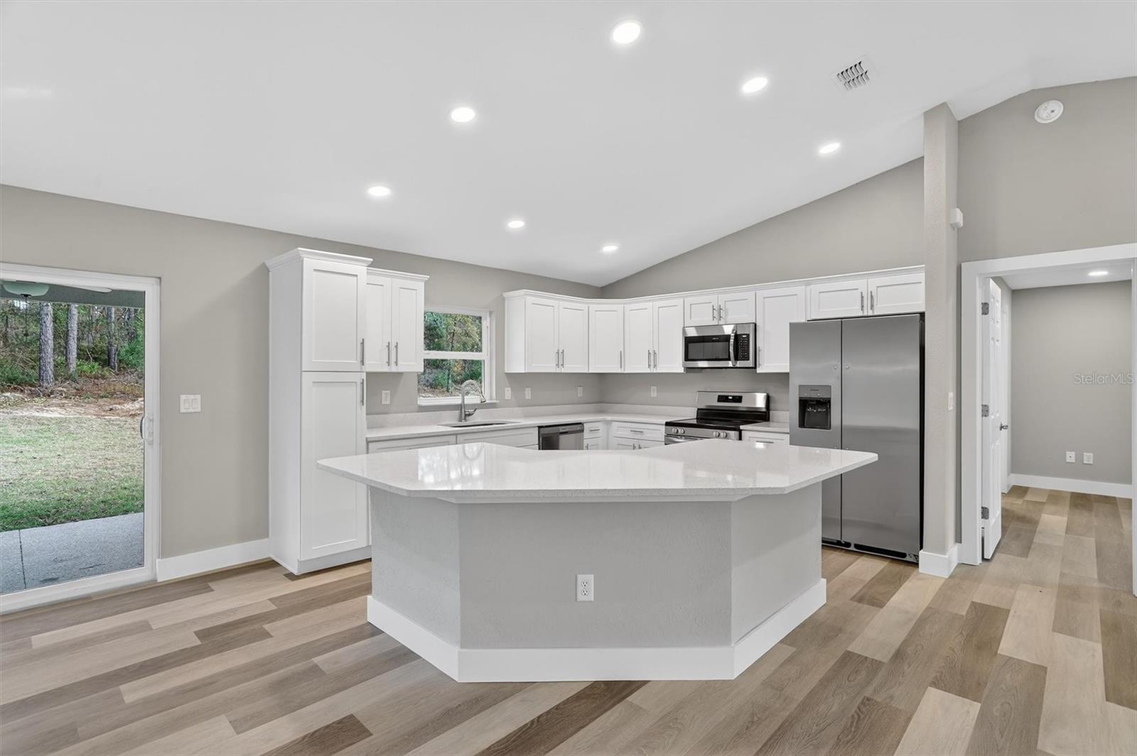 Image 9 of 39 For 8927 Barbados Way