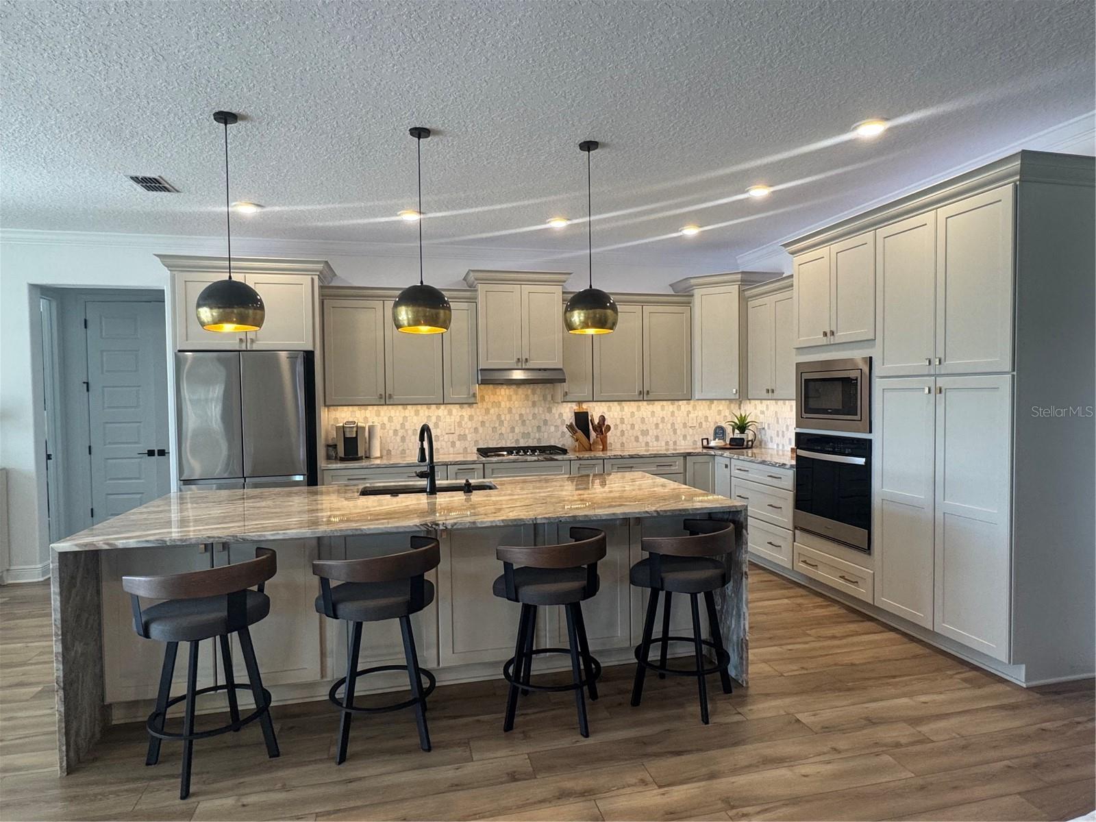 Image 13 of 33 For 9232 85th Place