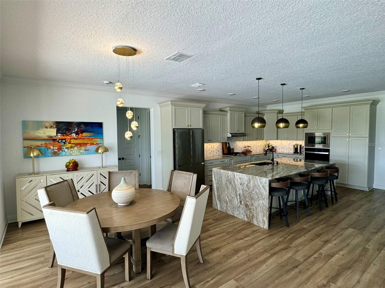 Image 7 of 33 For 9232 85th Place