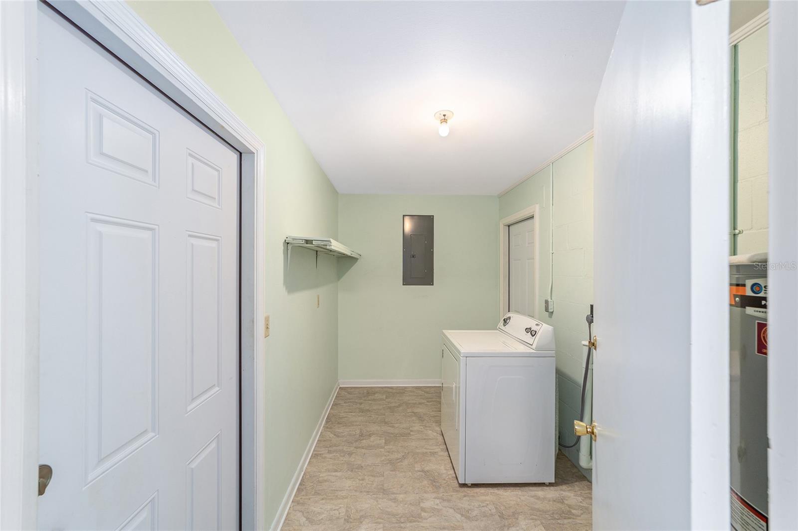 Image 21 of 30 For 911 45th Street