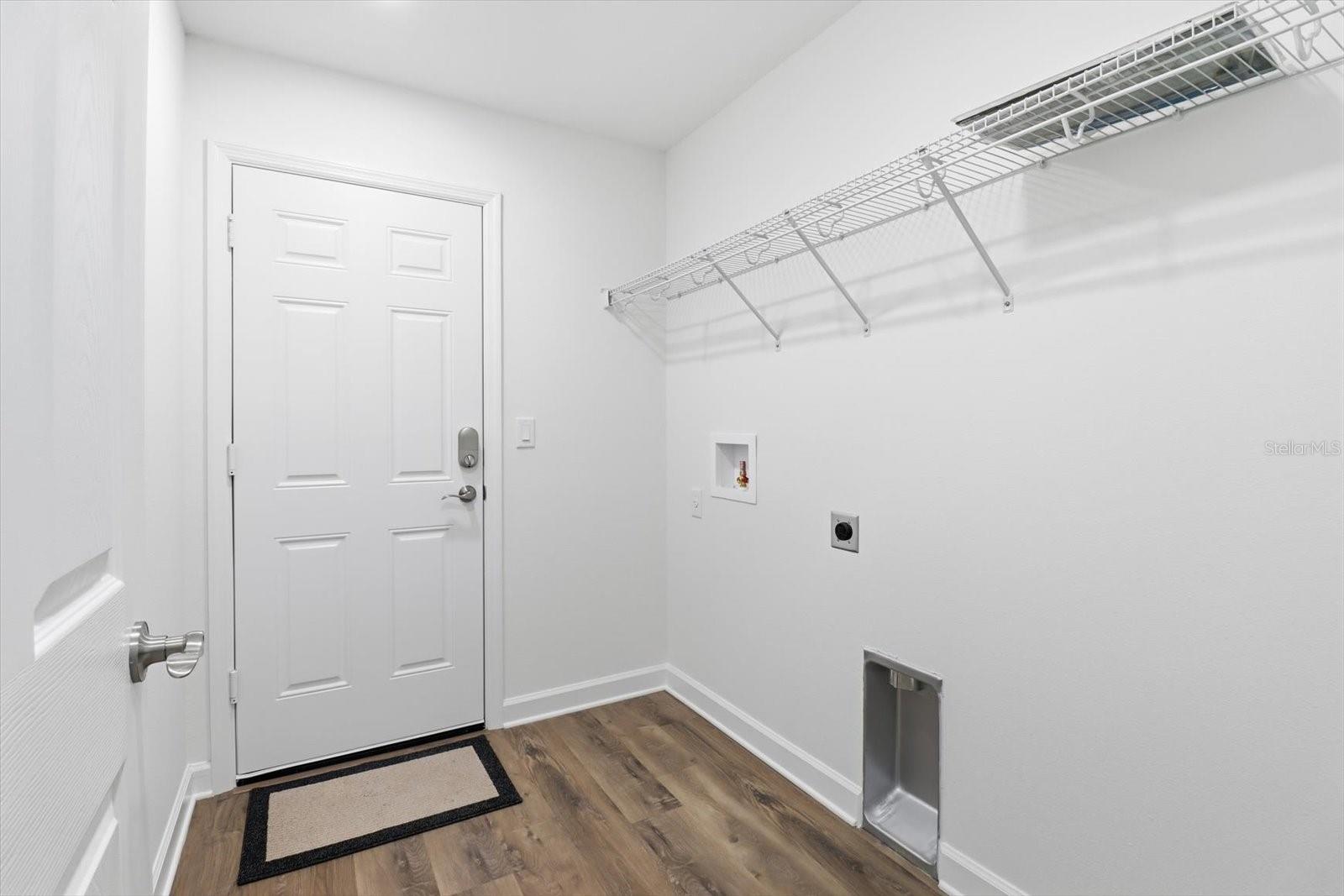 Image 34 of 40 For 12988 Baltic Ivy Street