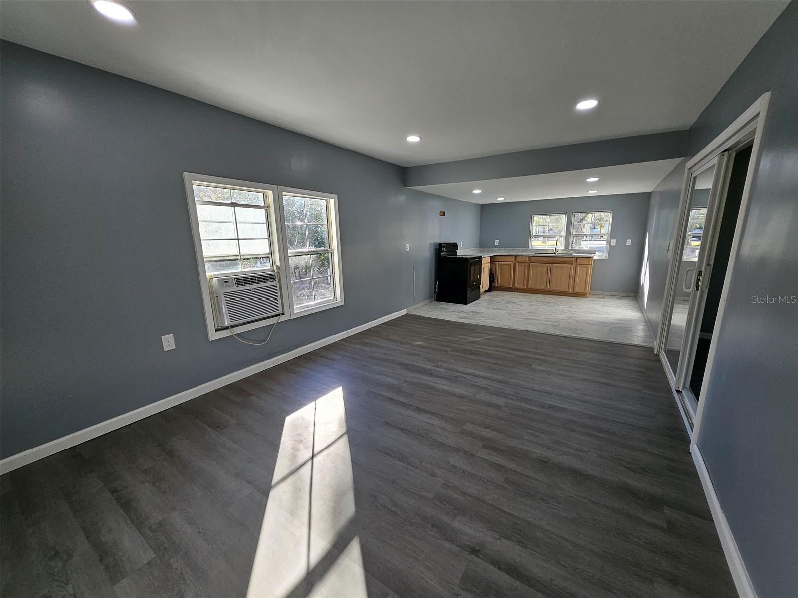 Image 2 of 10 For 6445 Cherrytree Terrace