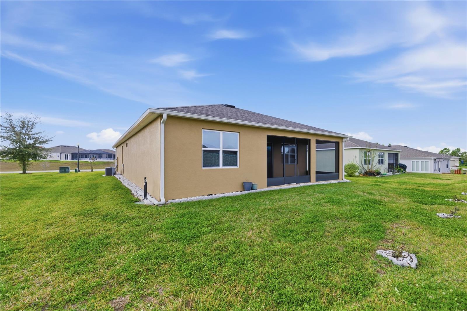 Image 20 of 32 For 6474 89th Loop