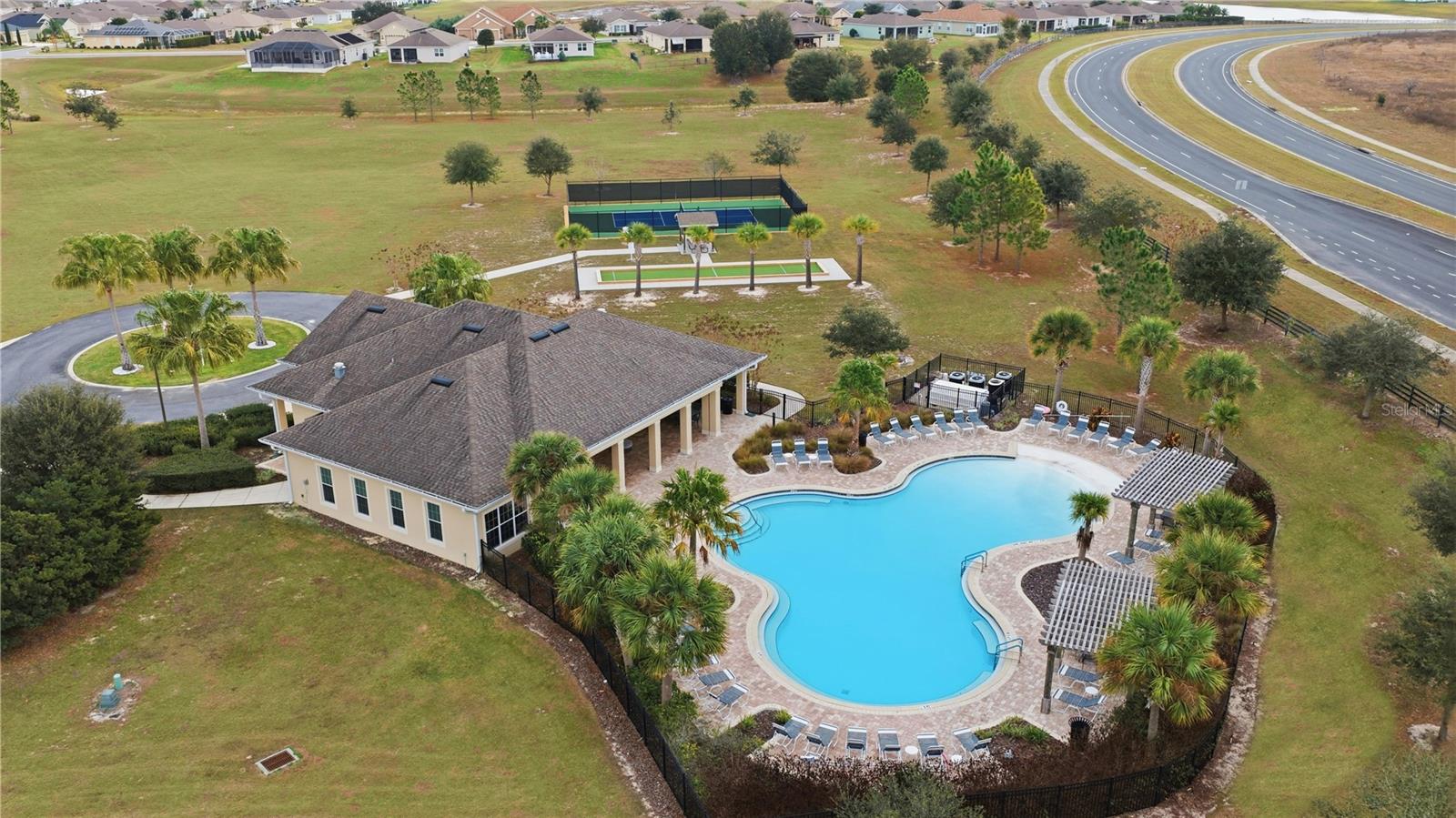 Image 25 of 32 For 6474 89th Loop