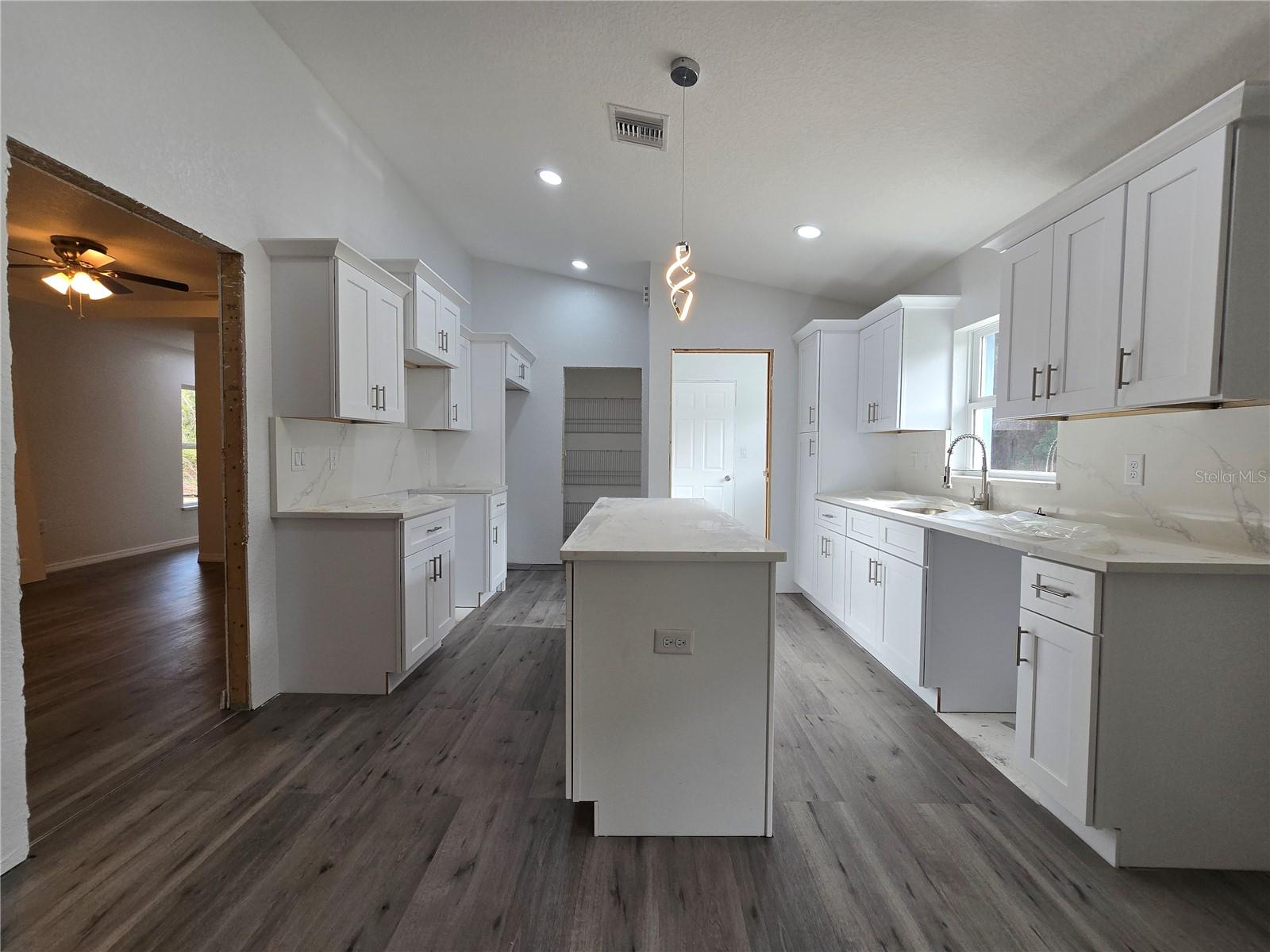 Image 16 of 45 For 21 Sequoia Drive Crse