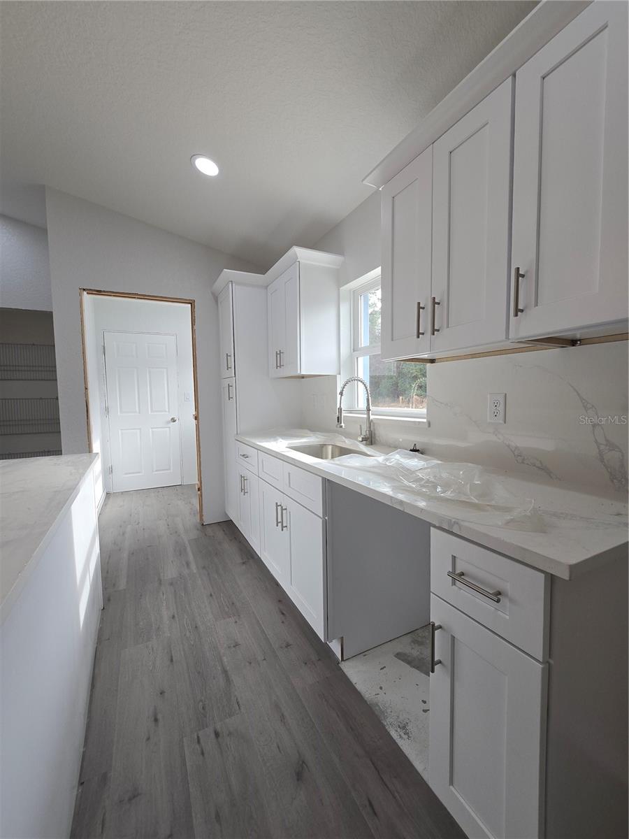 Image 18 of 45 For 21 Sequoia Drive Crse