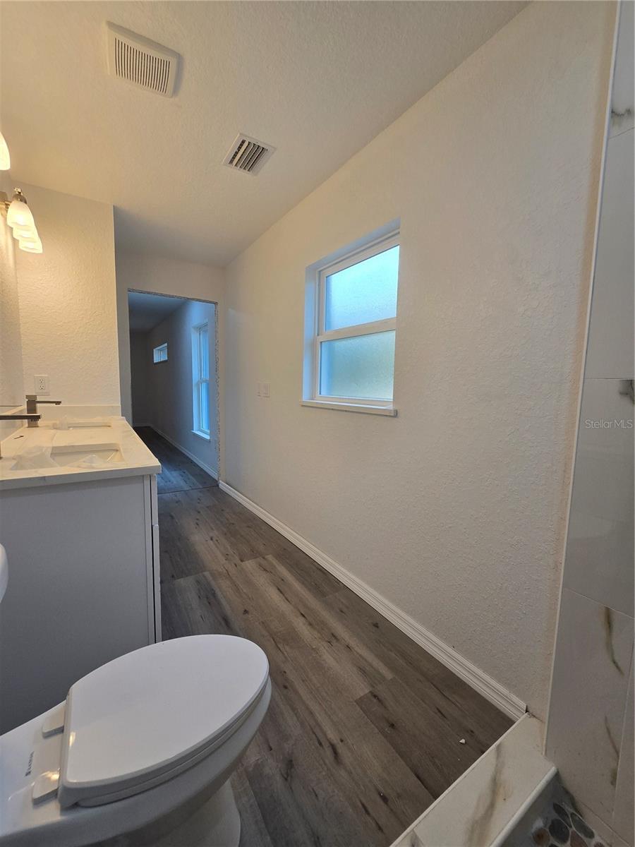 Image 28 of 45 For 21 Sequoia Drive Crse