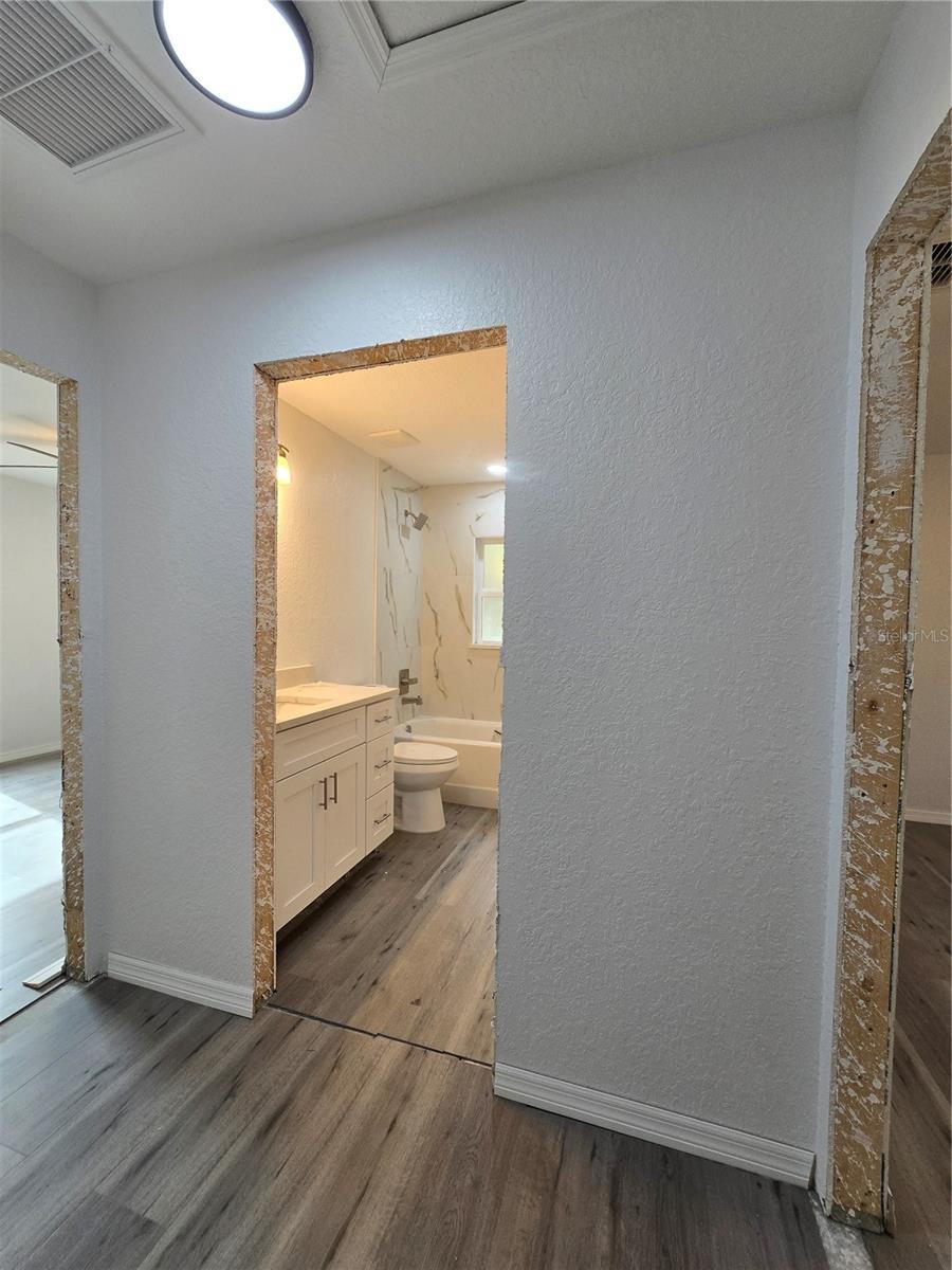 Image 34 of 45 For 21 Sequoia Drive Crse