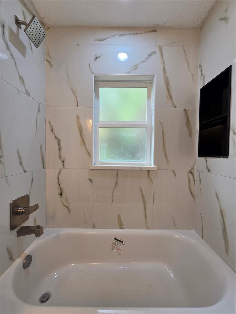 Image 39 of 45 For 21 Sequoia Drive Crse