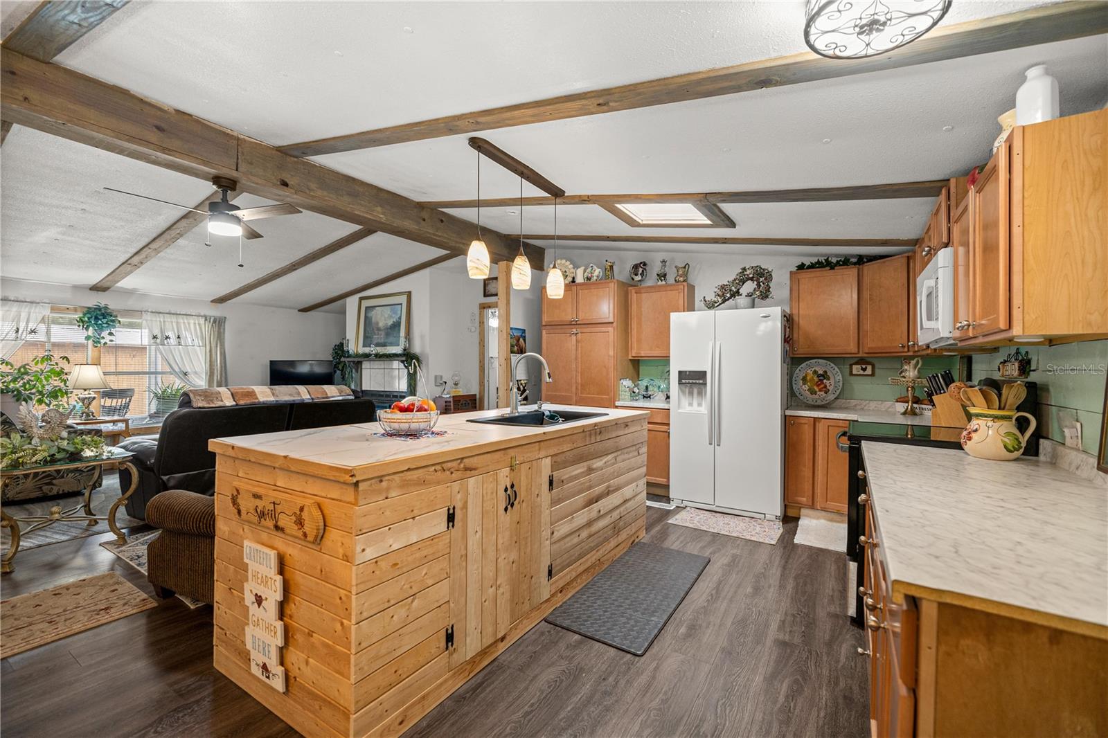 Image 17 of 38 For 17172 37th Avenue