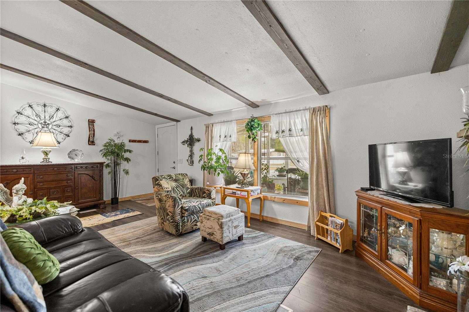 Image 20 of 38 For 17172 37th Avenue