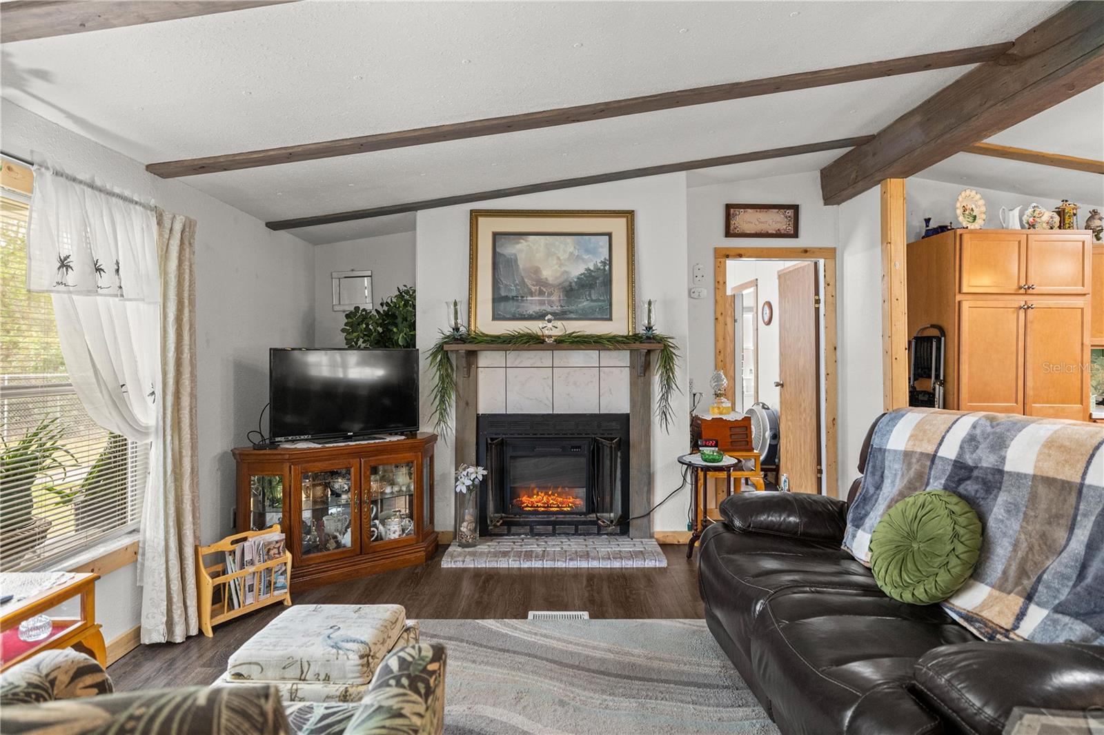 Image 21 of 38 For 17172 37th Avenue