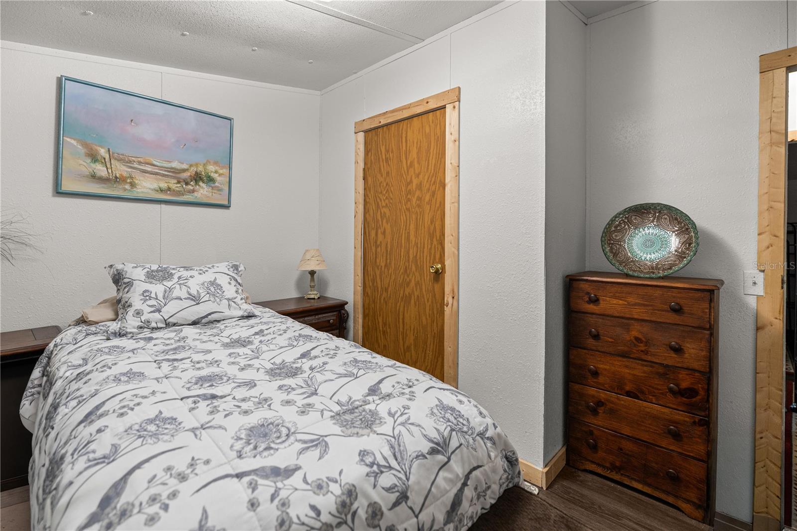 Image 3 of 38 For 17172 37th Avenue