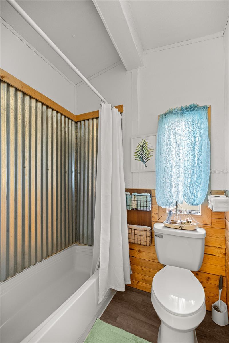 Image 4 of 38 For 17172 37th Avenue