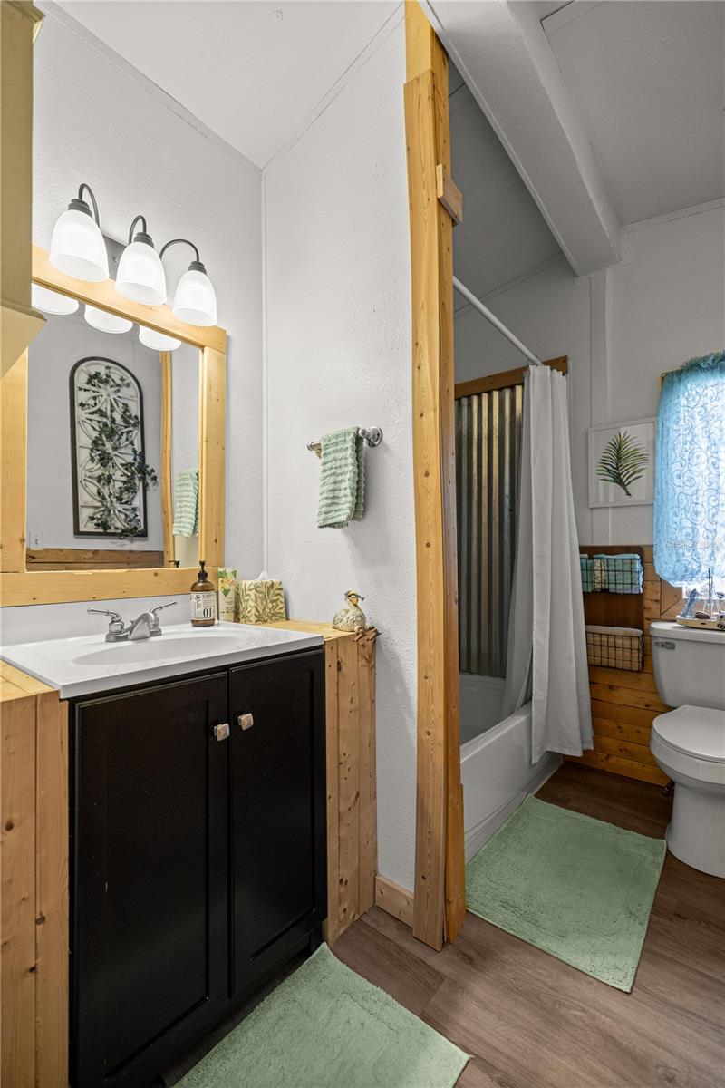 Image 5 of 38 For 17172 37th Avenue