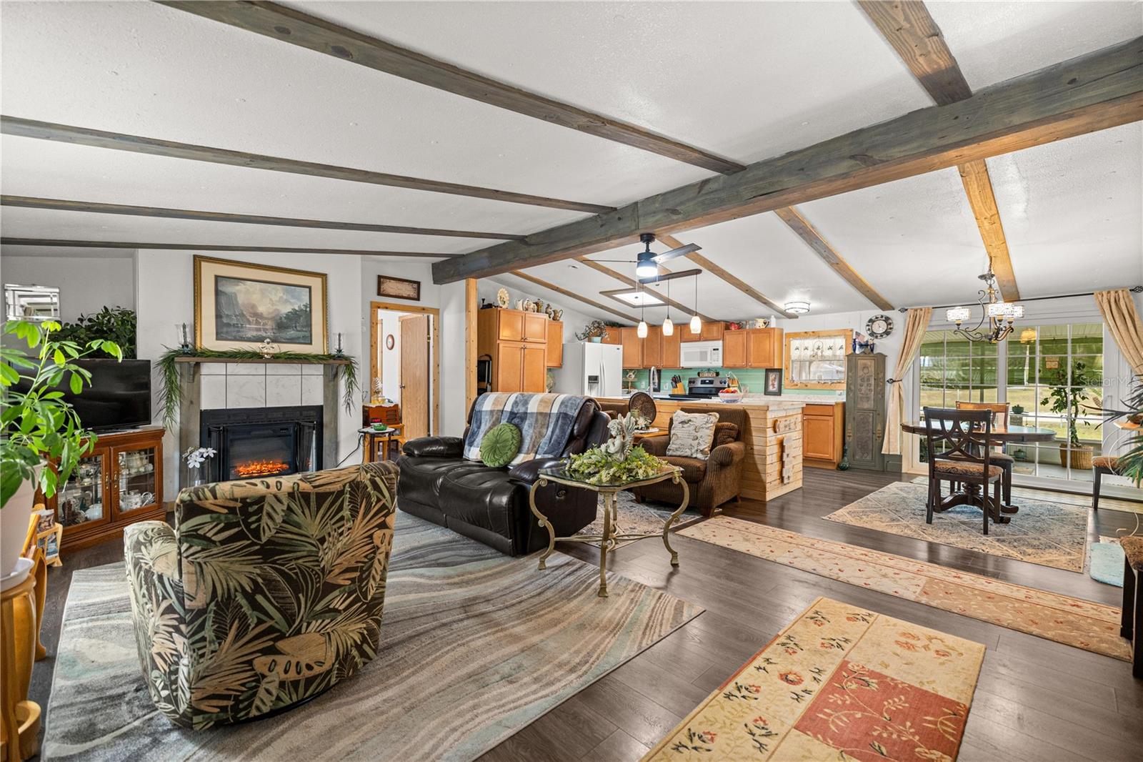 Image 7 of 38 For 17172 37th Avenue