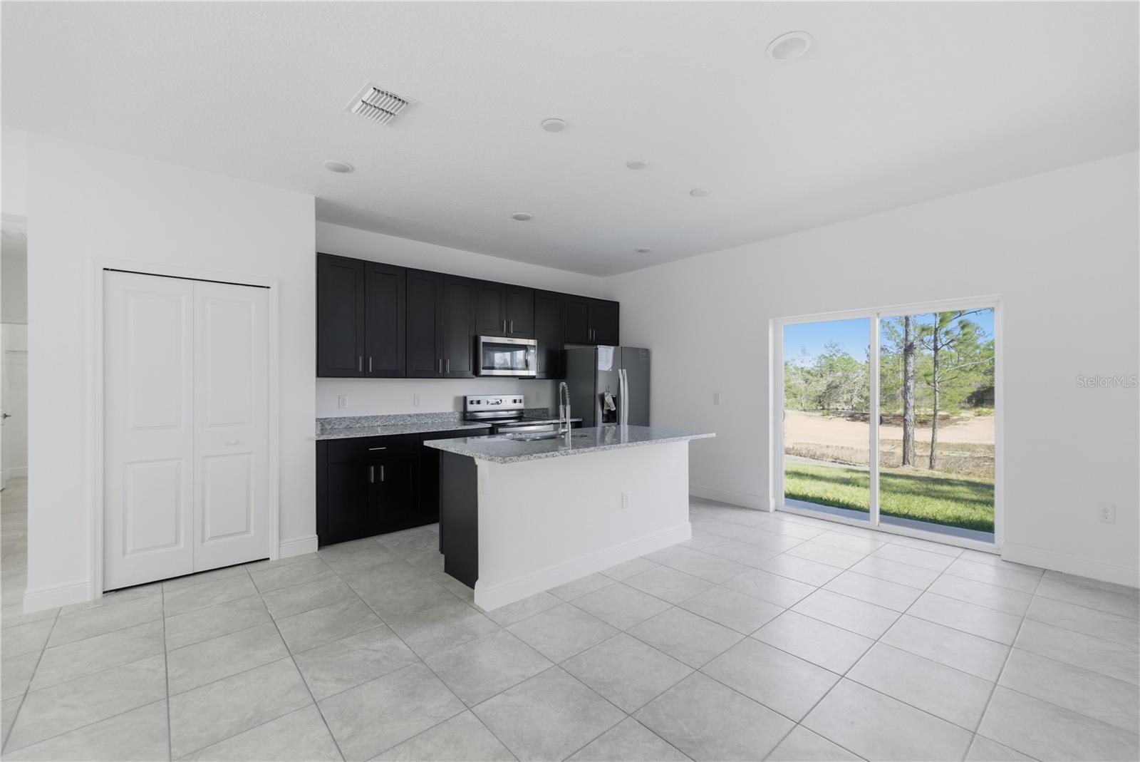 Image 6 of 22 For 6615 Waycross Way