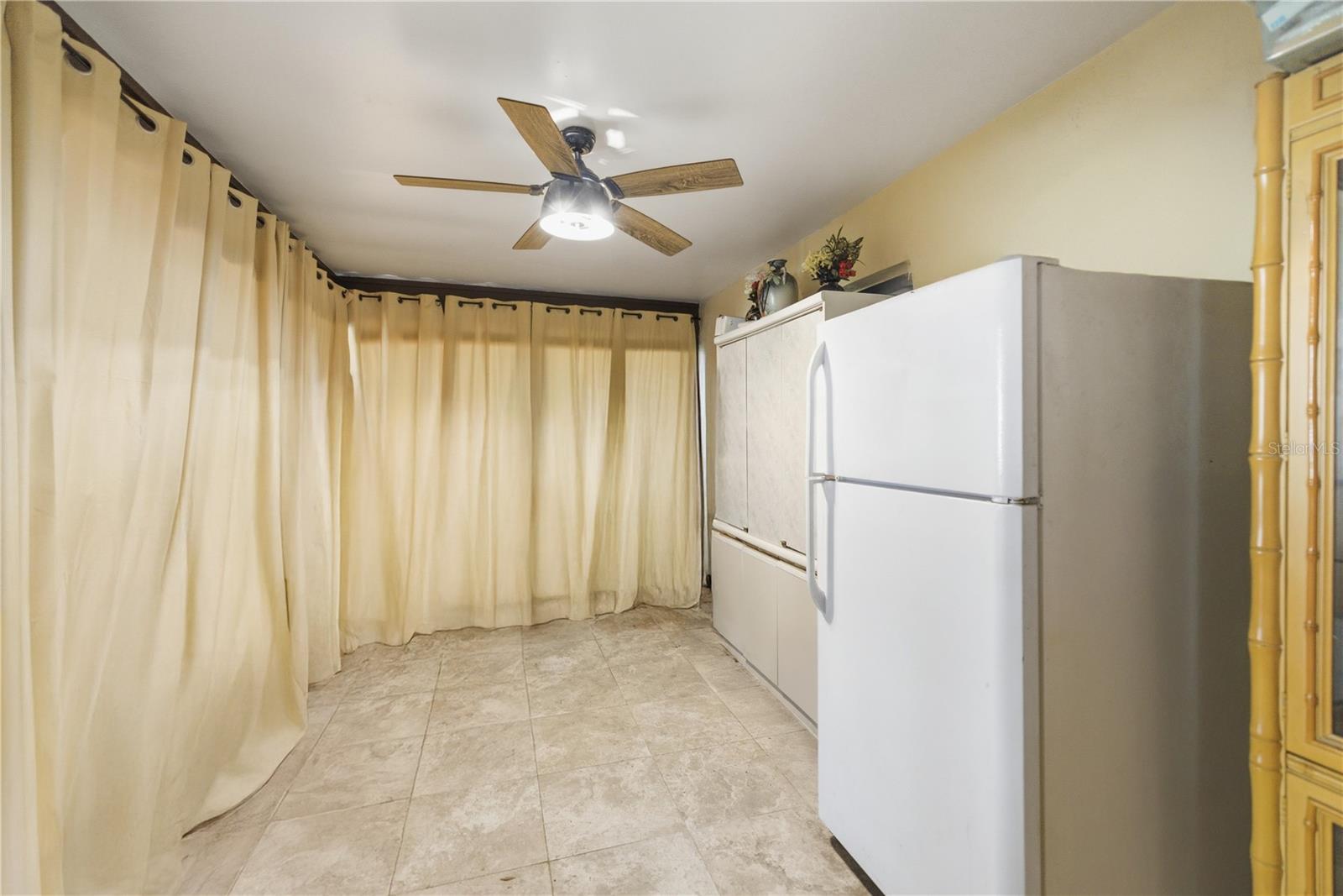 Image 19 of 27 For 8963 Joann Drive