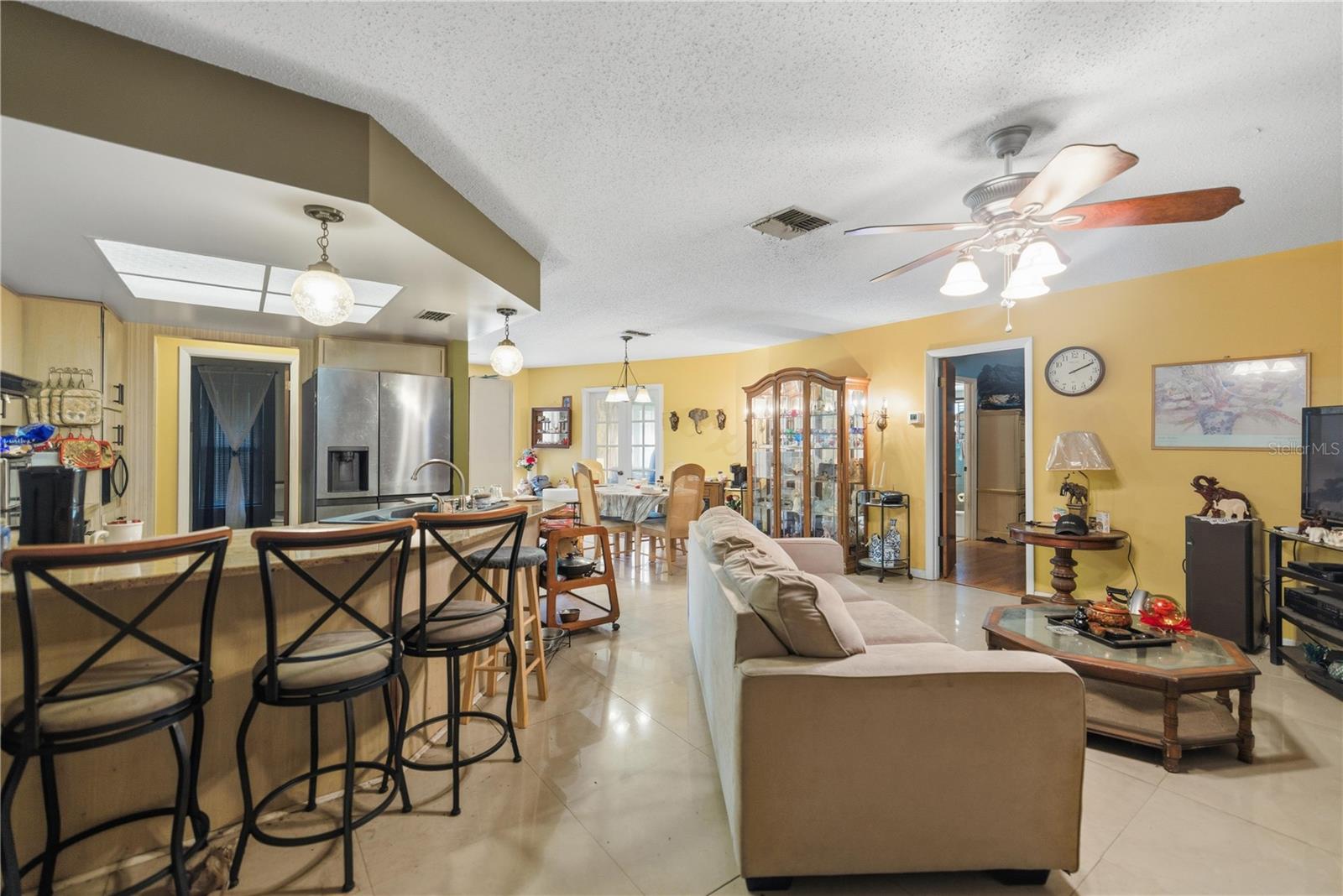 Image 4 of 27 For 8963 Joann Drive