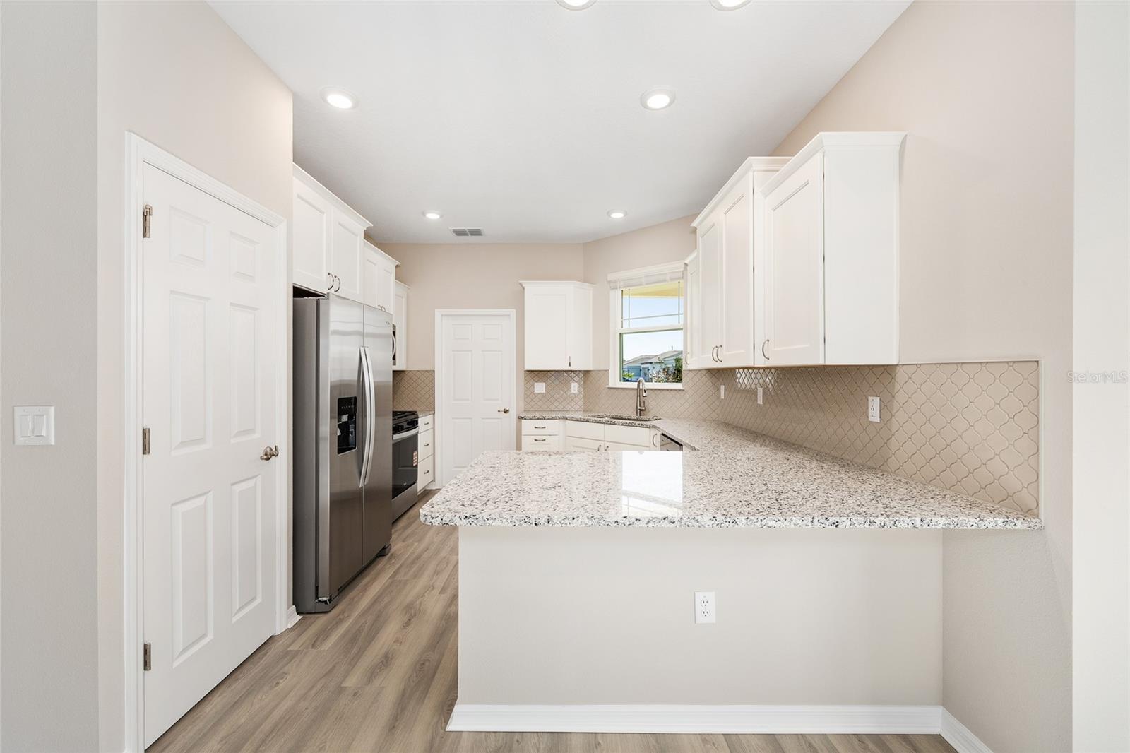 Image 16 of 34 For 7288 89th Avenue